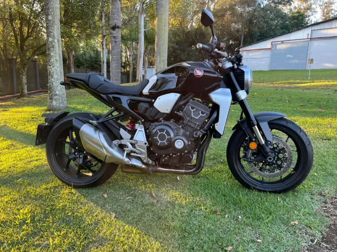 CB 1000R 2020 3881km