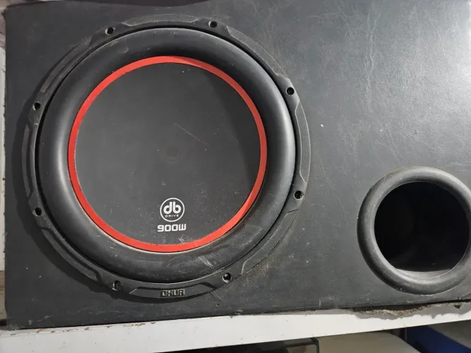 Subwoofer db drive 900w . 