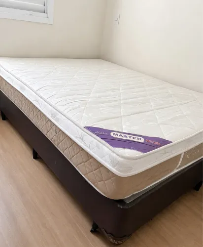 cama casal ótimo estado 