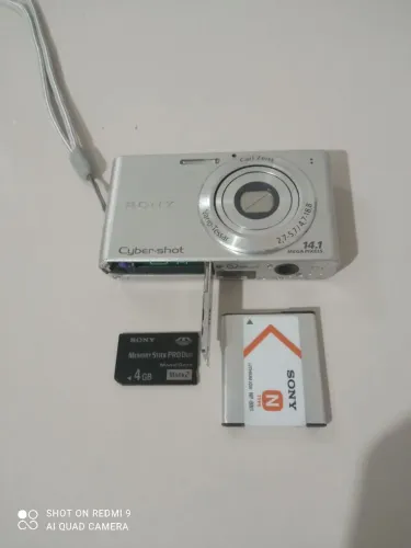 Câmera sony 4GB