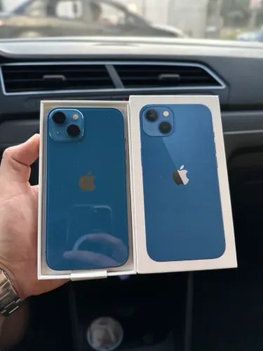 Vendo iPhone 13 128gb com nota fiscal. 89% de bateria todo original e completo!