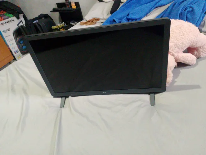 Vendo ou troco uma tv de 24 polegadas pro um celular do meu interesse 