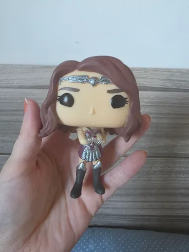 funko pop queen maeve rainha maeve the boys com caixa