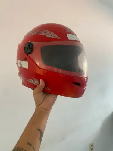 Capacete
