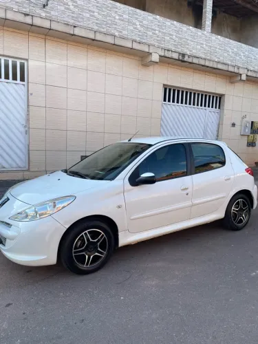 Peugeot 207 XR 1.4 Flex 8V 3P 2012