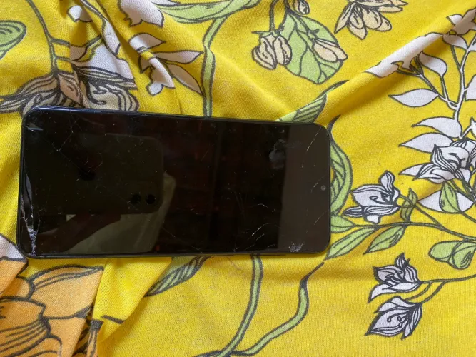 celular para venda, só precisa arrumar a tela