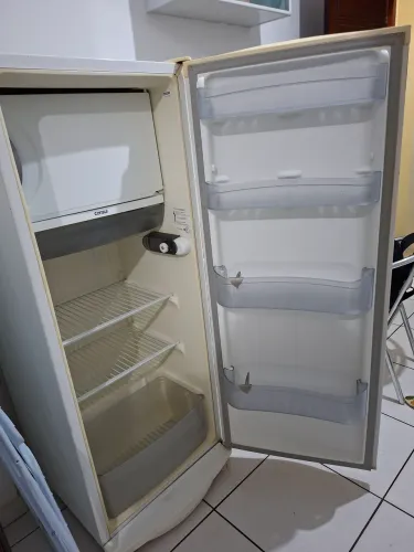Vendo geladeira usada