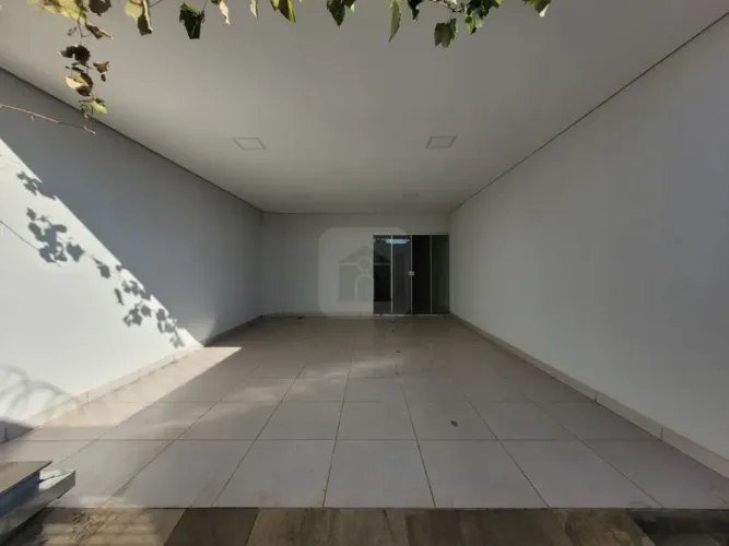 Casa para venda no bairro Jardim Ipanema