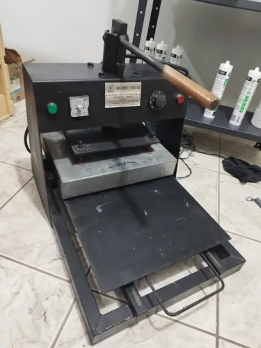 Prensa Térmica Rimaq - Máquina para Personalizar, Estampar e Bordar.