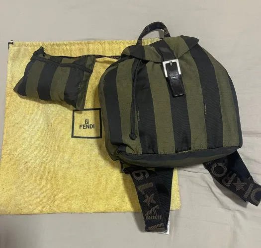 Mochila Fendi ORIGINAL com Dust Bag Original