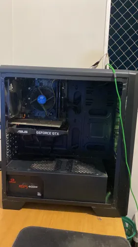 PC GAMER I5 9400F + IPHONE 11 128gb