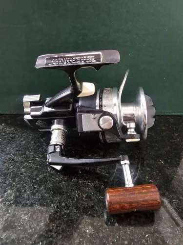 Molinete pesca Importado Japão DAIWA SS5000C nunca usado anos 80