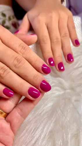 Procuro manicure com experiência , é responsável 