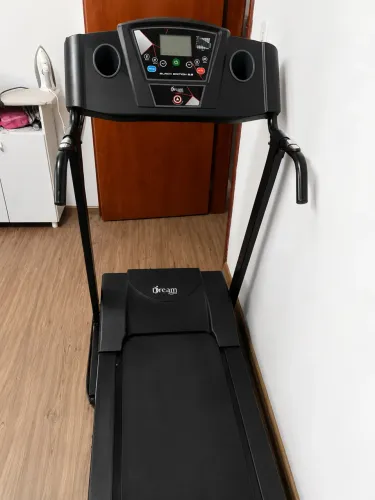 Esteira Dream Fitness Black Edition 2.5 TD 142.1 - Excelente Estado