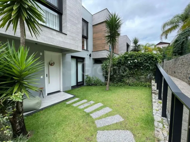 Casa para Venda em Florianópolis, Canto da Lagoa, 3 dormitórios, 3 suítes, 4 banheiros, 2 