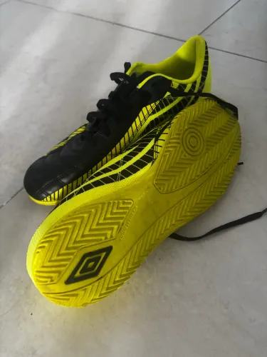 Tênis futebol