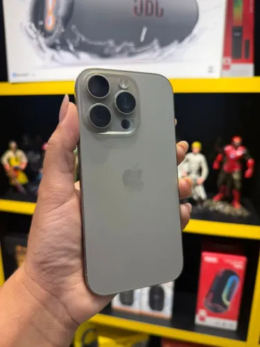 OPORTUNIDADE IPhone 16 pro 128GB seminovo - 3 meses de garantia na loja