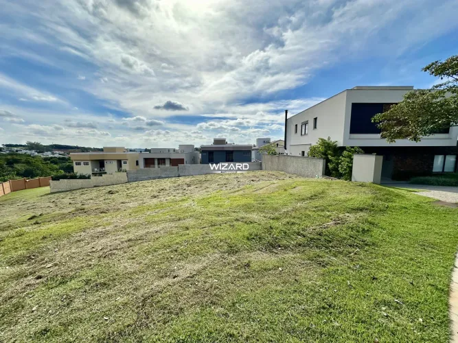 Terreno em Condomínio Alphaville Dom Pedro 2, Campinas