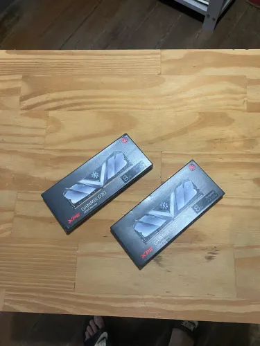Duas caixas XPG Gammix D30 8gb 3200mhz