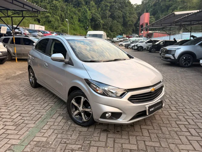 Chevrolet Onix Hatch LTZ 1.4 8V Flex Mec. 4P 2018