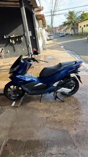 MOTO PCX 2020 EM ÓTIMO ESTADO E TODA REVISADA.