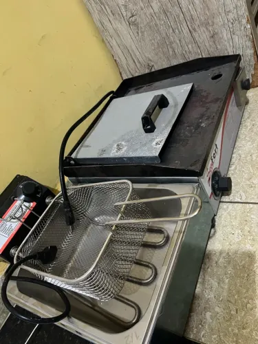 Fritadeira e chapa elétricos