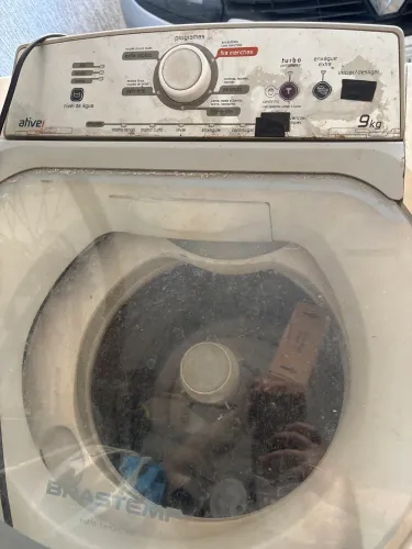 Maquina de lavar roupa Brastemp com defeito