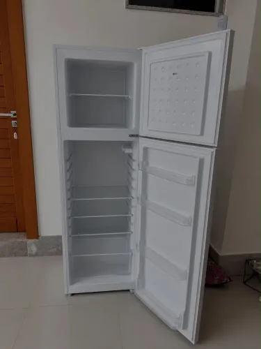Vendo geladeira HQ Defrost (perfeito estado)