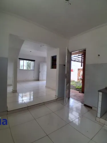 Casa estilo edícula com 2 quartos para alugar, 71m² - Centro