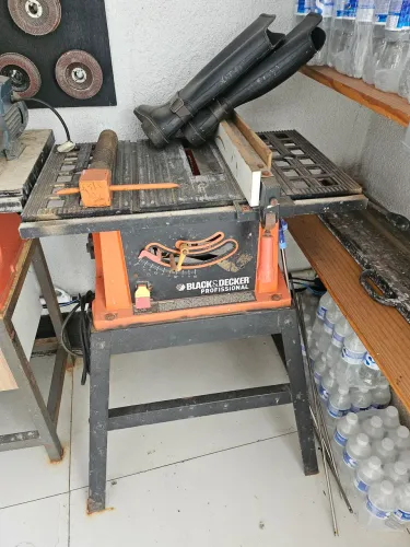 Serra de bancada black and decker