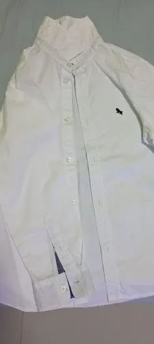Vendo camisa branca infantil importada