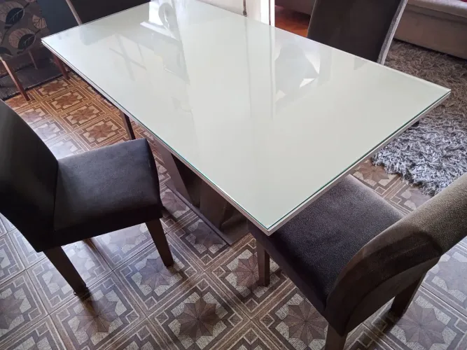Mesa 4 cadeiras