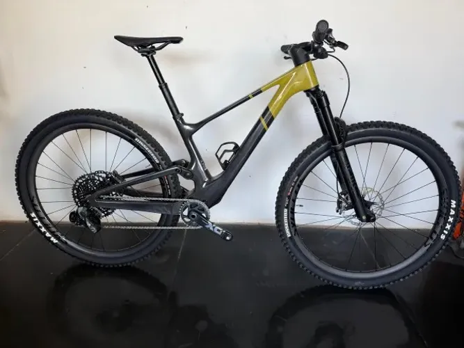 Scott Spark RC Tuned - Tamanho Small | X01 AXS | Syncros Carbon | Zero Uso