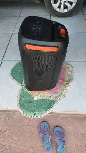 JBL SEMI NOVO