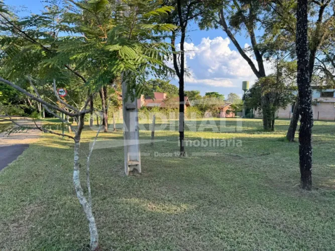 lote a venda em Itirapina com 1.340m²em Vila Pinhal
