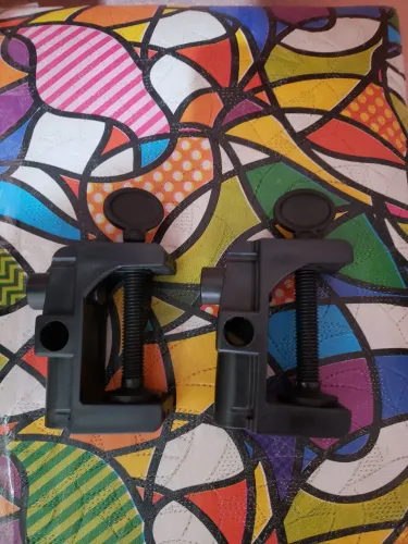 Braçadeira de montagem de mesa
