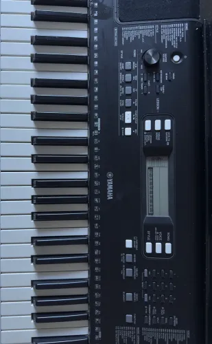 Teclado Yamaha PSR-E363