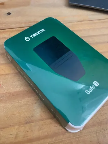 Trezor Safe 3 - Carteira física (hardware wallet)