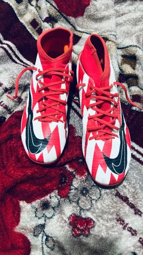 2 chuteiras semi novas