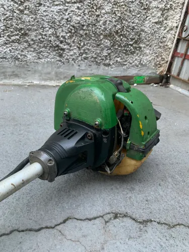 Roçadeira profissional MCCULLOCH 