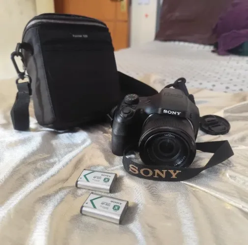Sony Cyber-shot DSC-H300 20.1MP Zoom Óptico 35x Semi Profissional