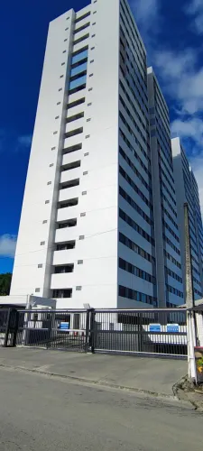 Imóvel para aluguel possui 61 metros quadrados com 2 quartos em Barro Duro - Maceió - AL