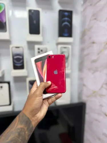 IPHONE SE 64GB RED<br>R$ 599,00 MUITO TOP