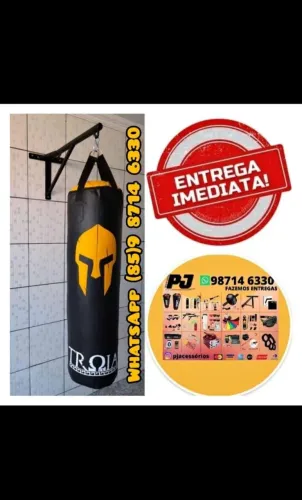 Saco de pancada e suporte.  Entrega grátis 