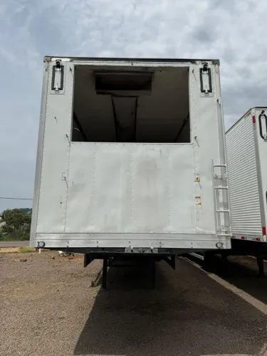 carreta para caminhão marca Randon modelo 2013 28 paletes