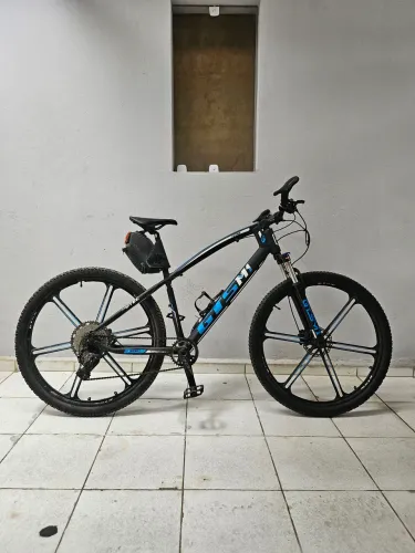 Bicicleta Gtsm1 aro 29