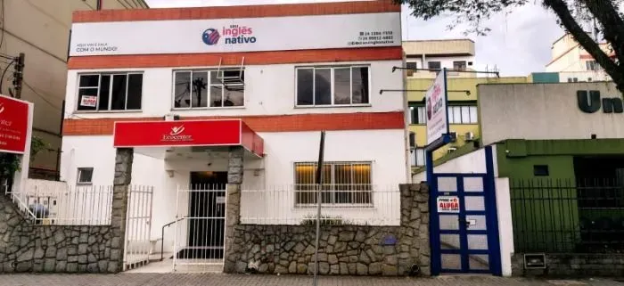 Salas comercias no Campos Elíseos