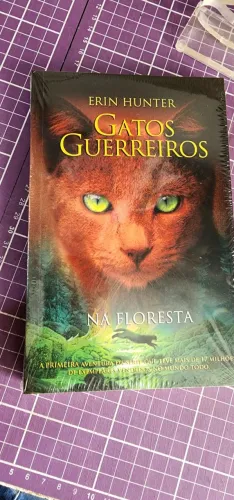 Livro Gatos Guerreiros - Na floresta