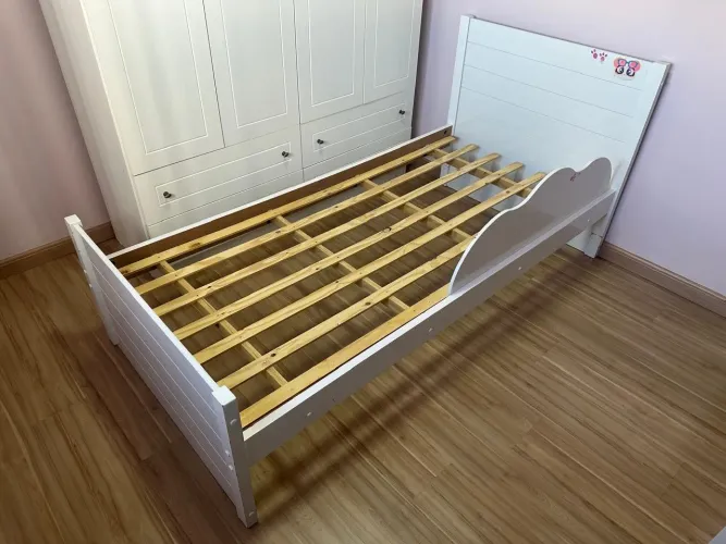 Cama Infantil Nuvem Com Proteção Lateral