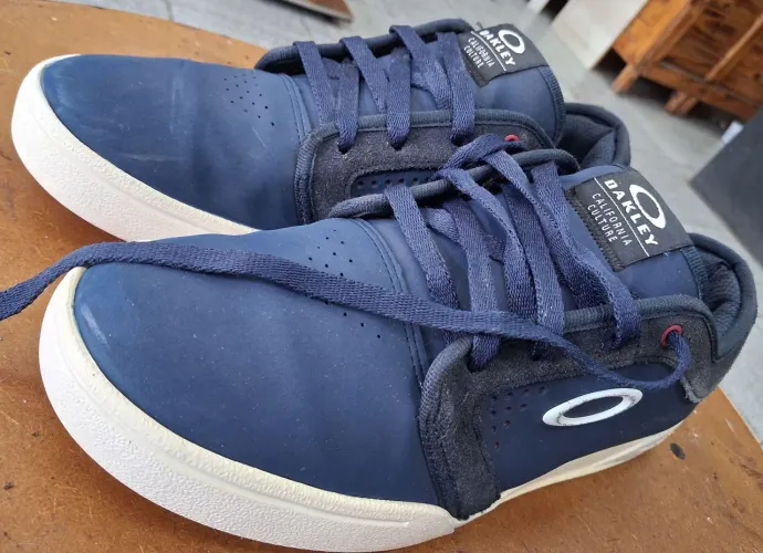 Oaklei 40 palmilha 26cm em ótimo estado